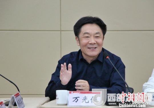 圖為山東師范大學(xué)副校長萬光俠在開幕式上發(fā)言?！≮w曉 攝