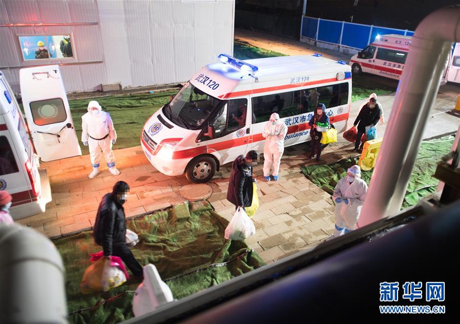 （聚焦疫情防控·圖文互動）（11）分秒必爭！一切為了治病救人——中國抗疫生命至上的生動實踐
