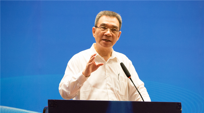 林毅夫發(fā)表演講。（資料圖）